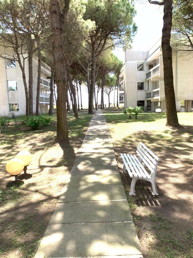 Residence 5R - Walterigato Apartments Solo Per Famiglie Lido di Jesolo Exteriör bild